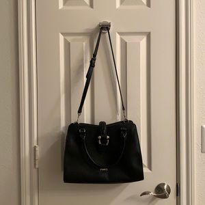 Chaps medium sized black purse